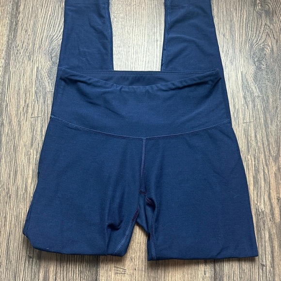 New Balance Deep Blue Leggings - Picture 2 of 5